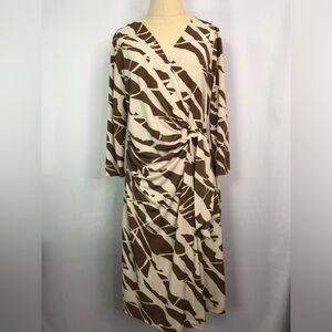 NEW YORK & CO  Classic Dress Abstract Brown Beige Flattering Design Size M